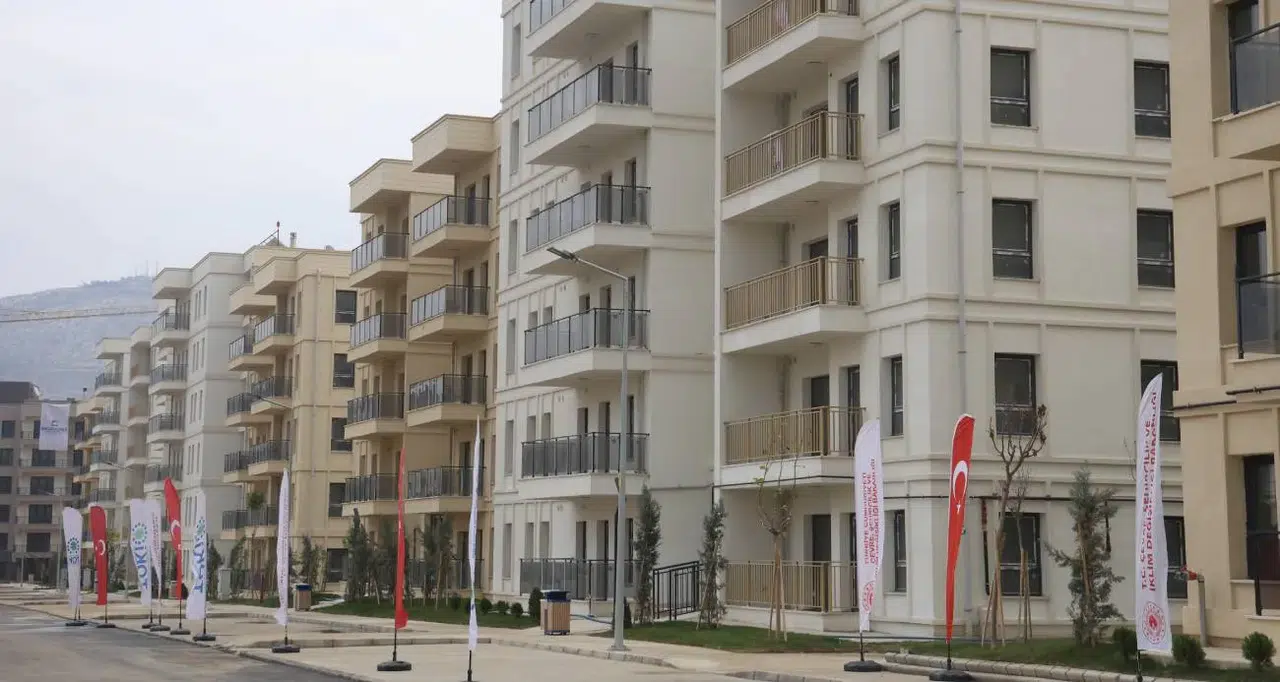 Bakan Kurum tarih verdi! 500 bin sosyal konut projesinde kura tarihi açıklandı