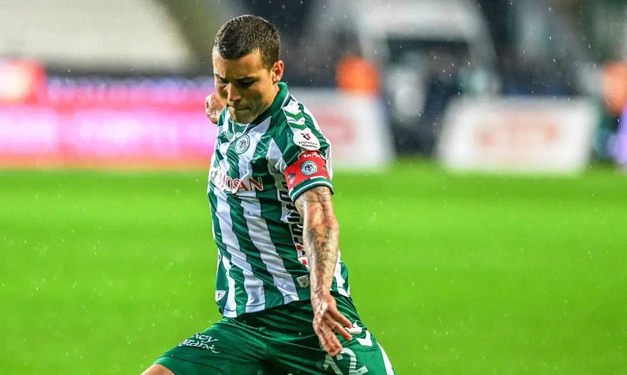 Konyaspor kaptanından kötü gidişat sonrası taraftara mesaj!