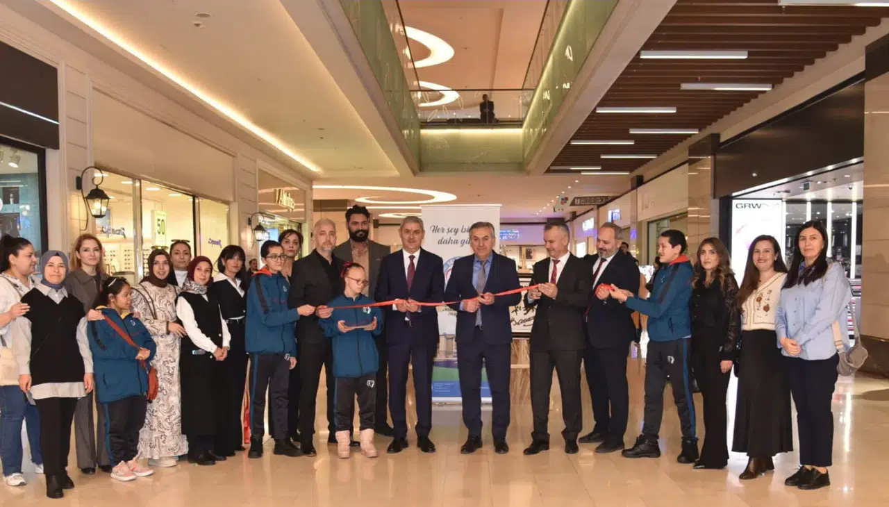 Konya’da özel öğrencilerin yetenekleri sergiyle göz kamaştırdı