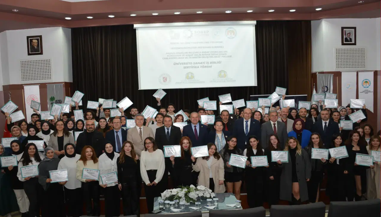 Konya mobilya sektöründe 118 geleceğin ustası sertifikalarını aldı!