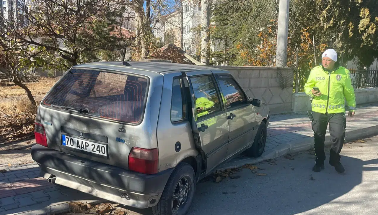 Kontrolden çıkan otomobil yayaya çarptı!