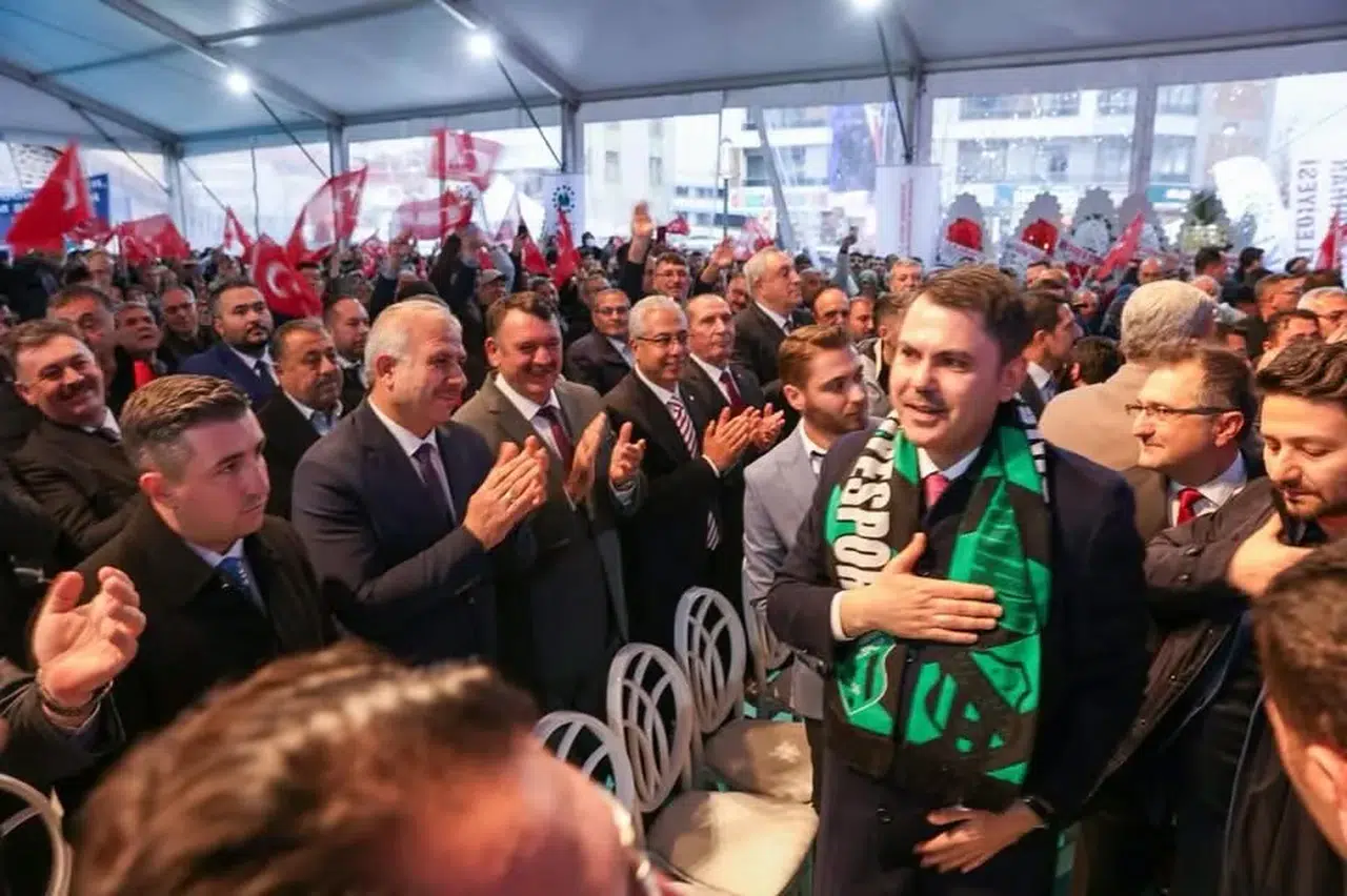 Bakan Kurum Konya’da baba ocağında! Çifte müjde paylaştı