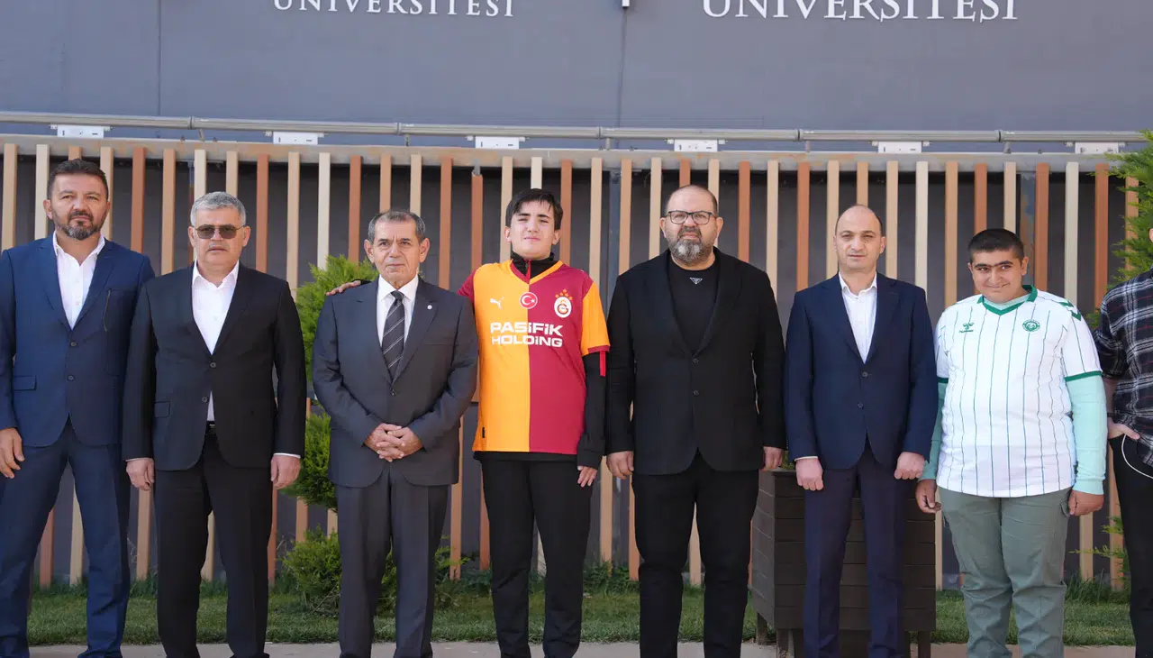 Galatasaray Başkanı Özbek’ten SOBE Vakfı’na sürpriz ziyaret!