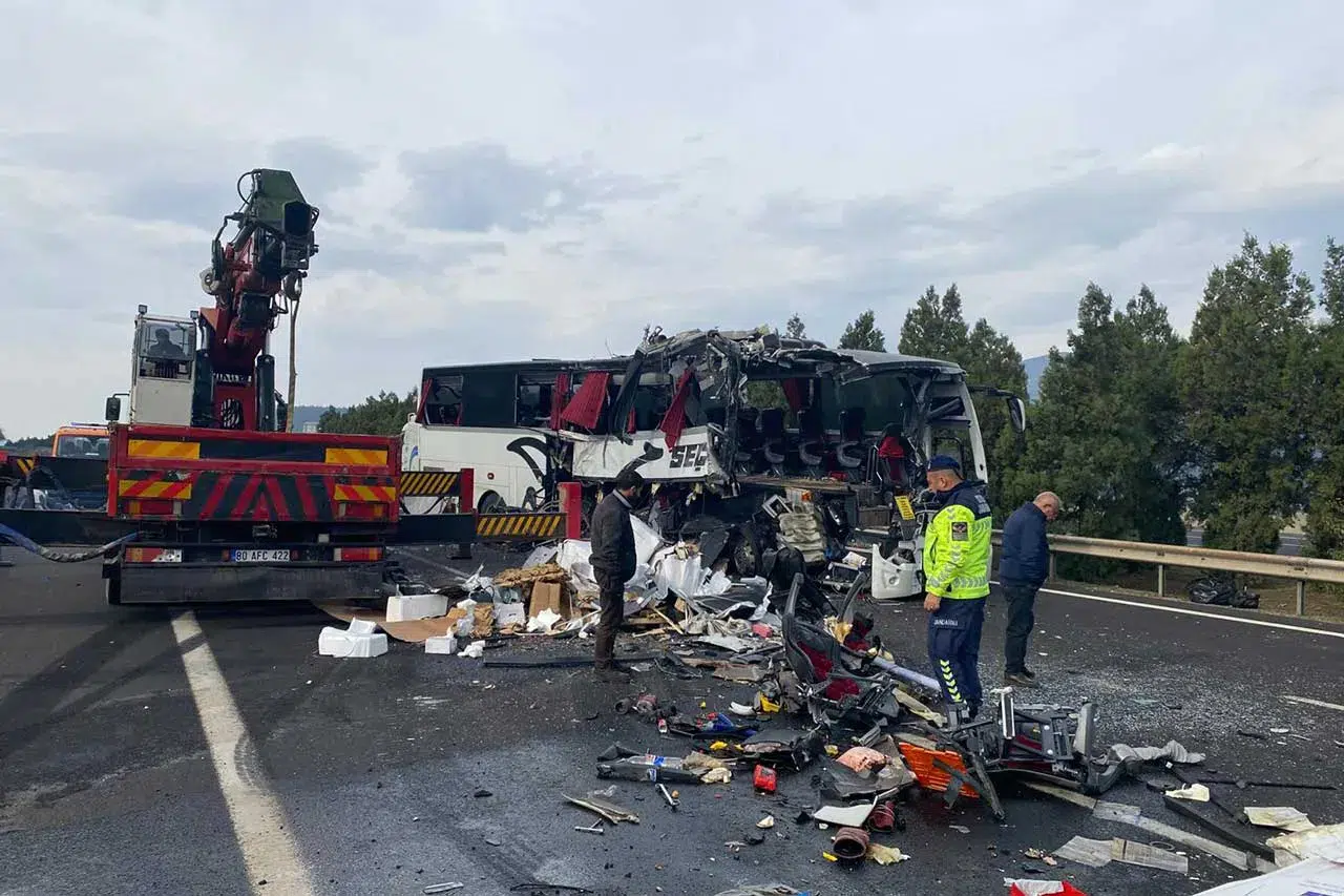 1 kişi Konya'dan! Otobüs-TIR kazasında hayatını kaybedenlerin kimlikleri belli oldu