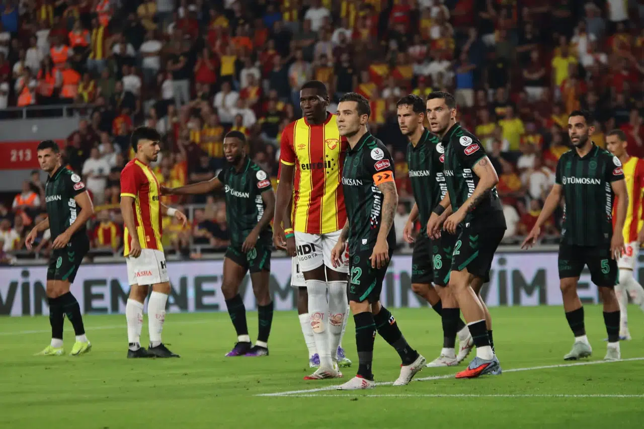 Konyaspor milli ara iznine ayrıldı