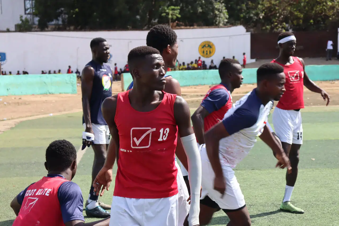 Konyaspor, Gineli oyuncuyu deniyor