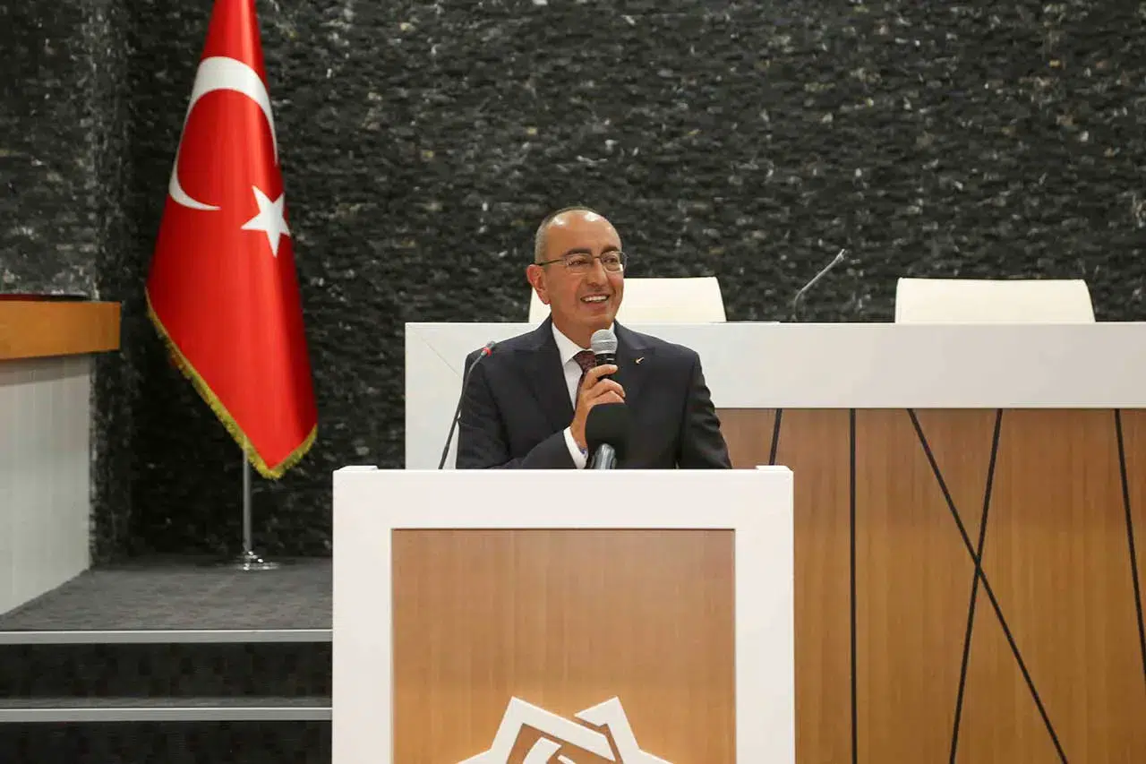 Meram Belediye Başkanı Kavuş'tan gençlere müjde!