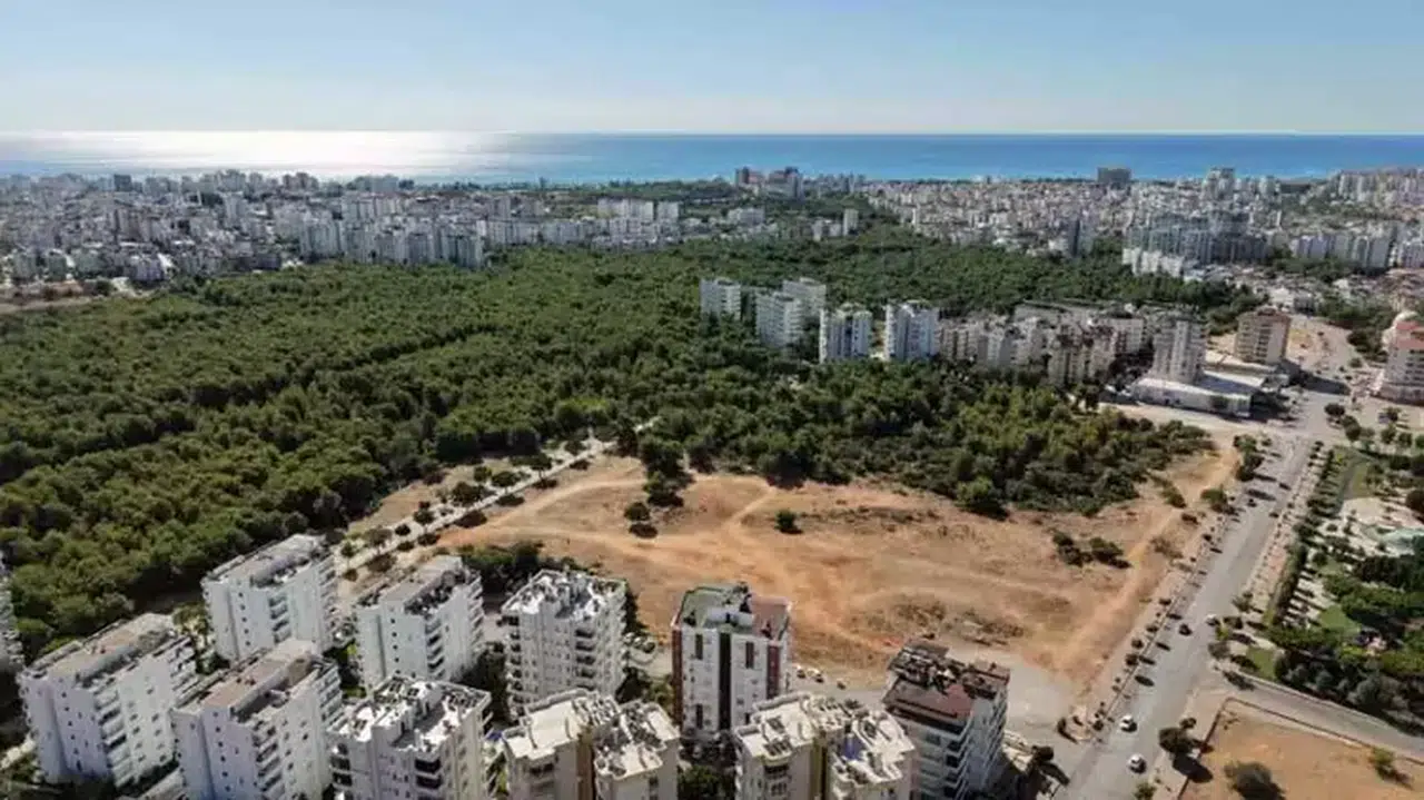 Konyaaltı'nda 5 milyar dolar değerinde, 55 yıllık arazi davası