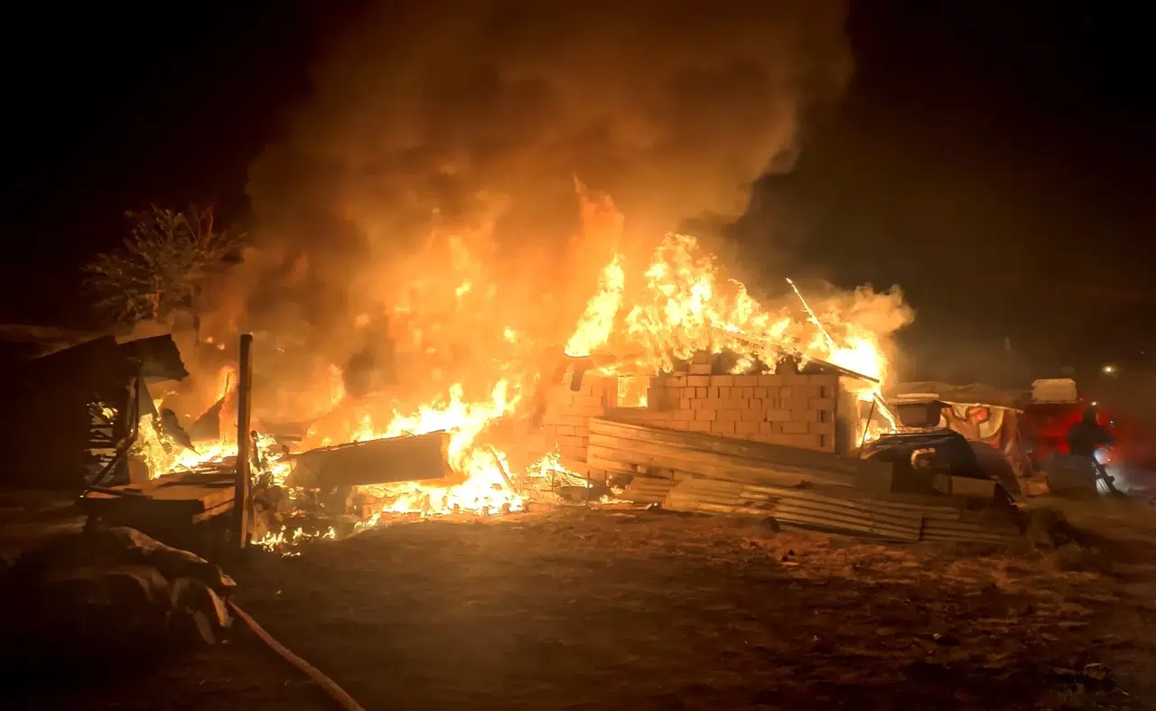 Tandırda yapılan ekmek evi alev alev yaktı