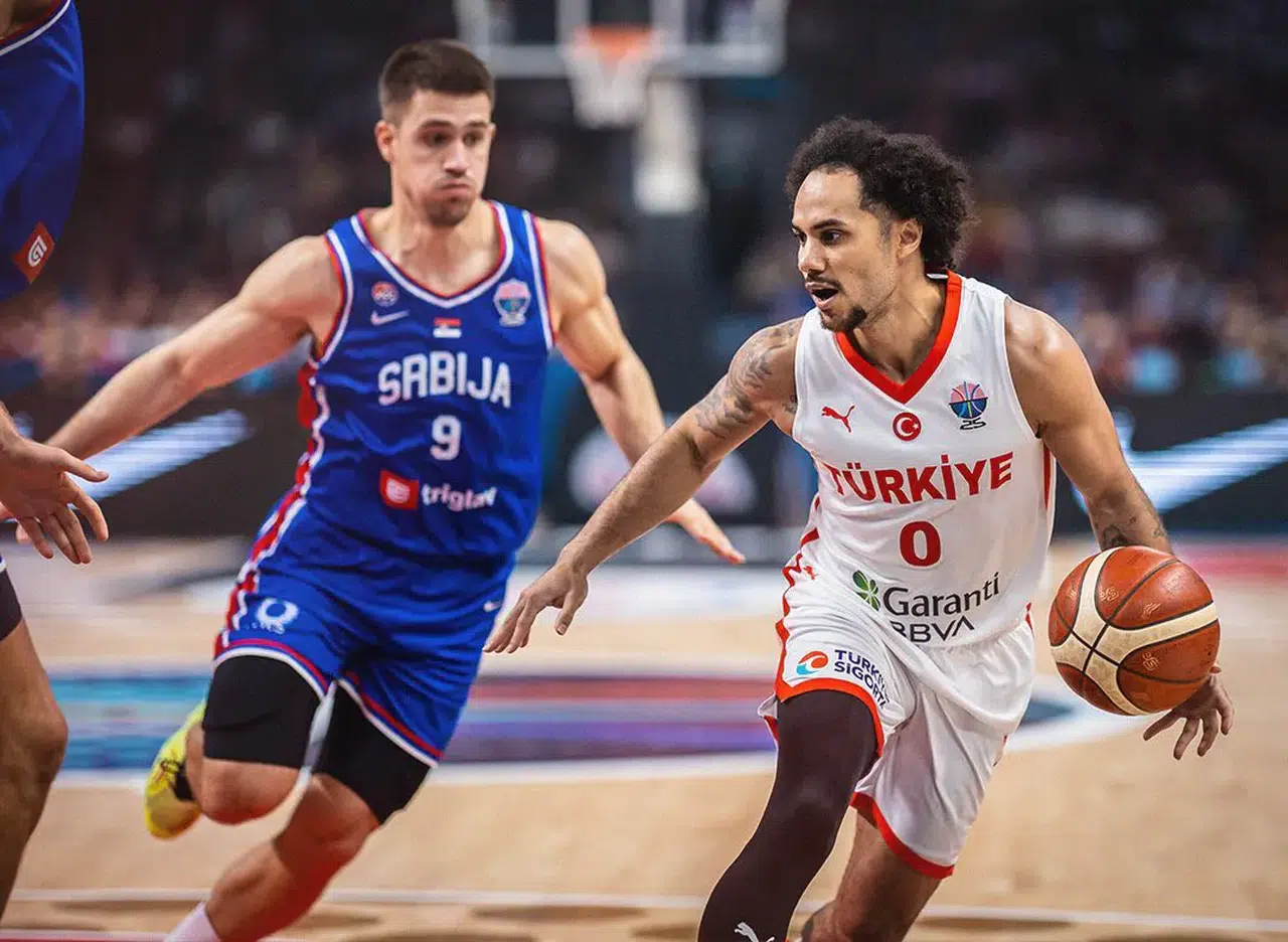 12 Dev Adam'dan muhteşem galibiyet