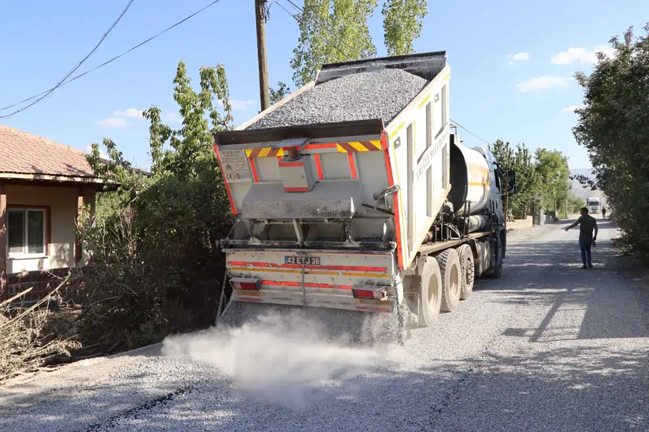 Ereğli Belediyesi Yol Bakım Çalışmalarına Devam Ediyor