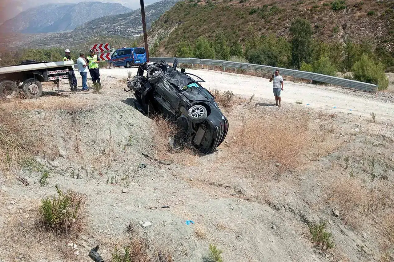 Konya-Antalya yolunda feci kaza: 1 ölü, 1 yaralı