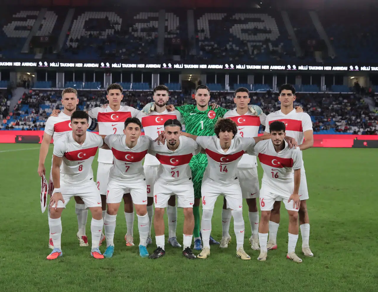 Konyasporlu kaleci, milli maça ilk 11'de başladı