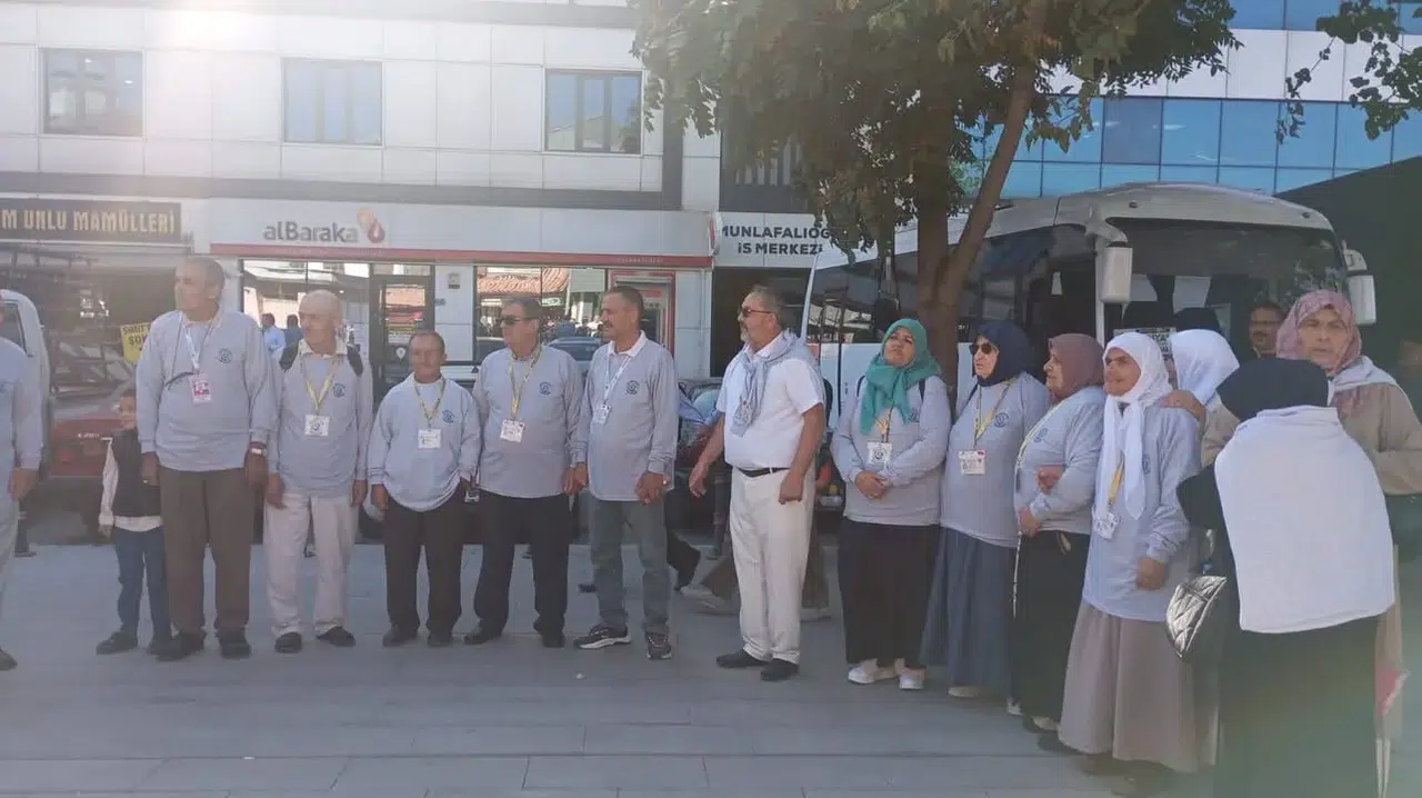 Hayırseverden alkışlanacak hareket! Konyalı 20 meczubu öyle bir yere gönderdi ki