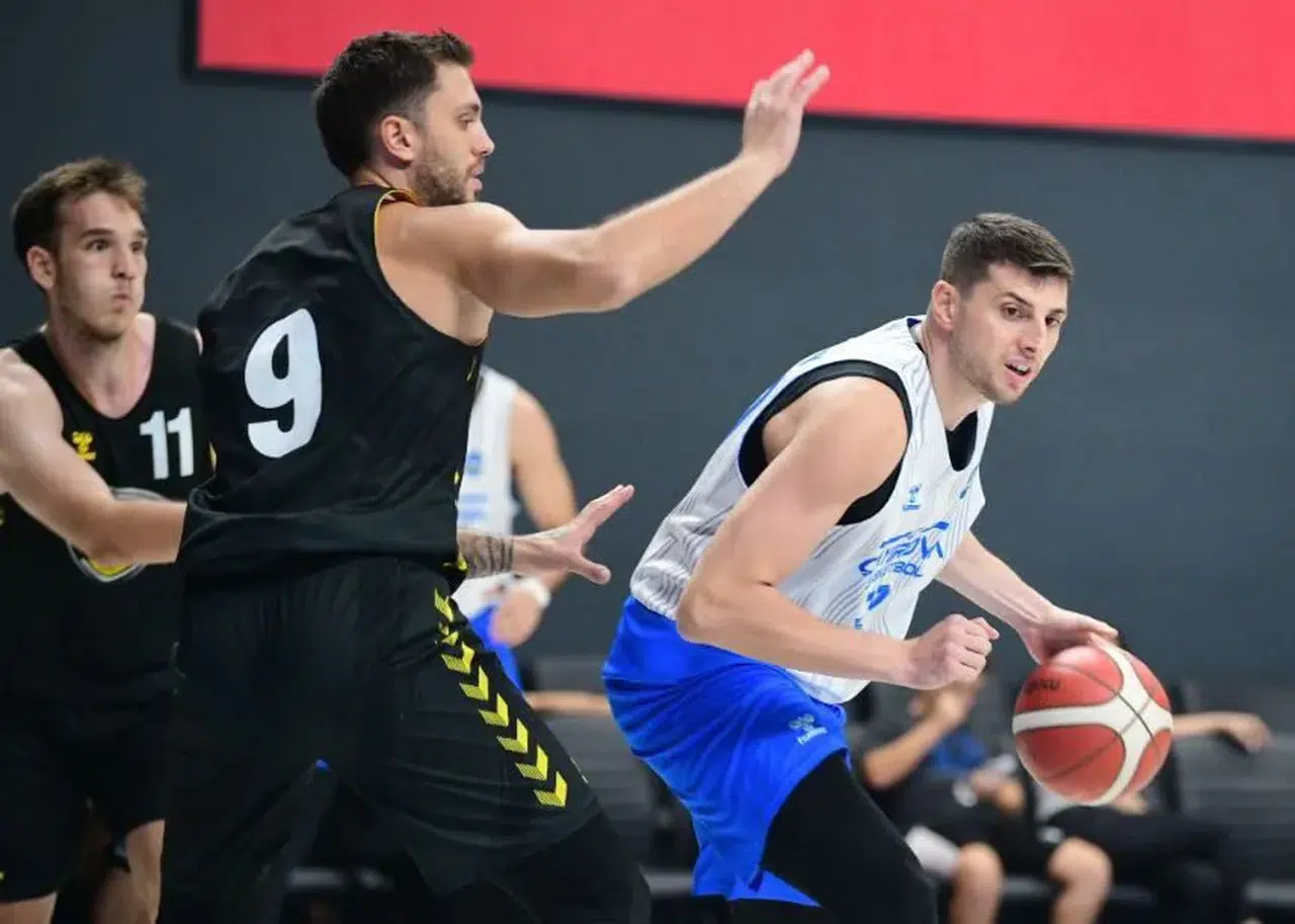 Konya BBSK, güçlü rakibine direnemedi