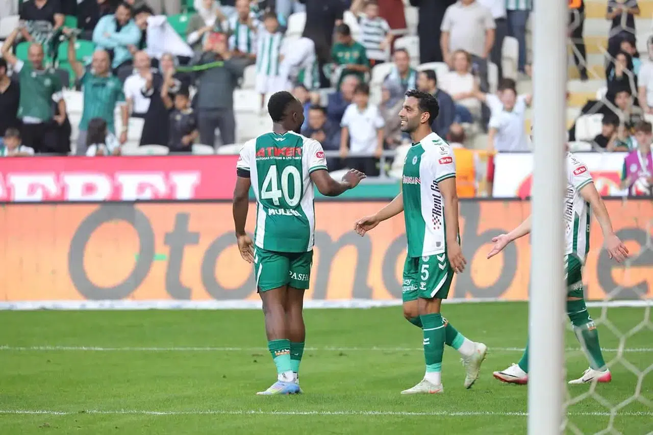 Konyaspor iki basamak yükseldi