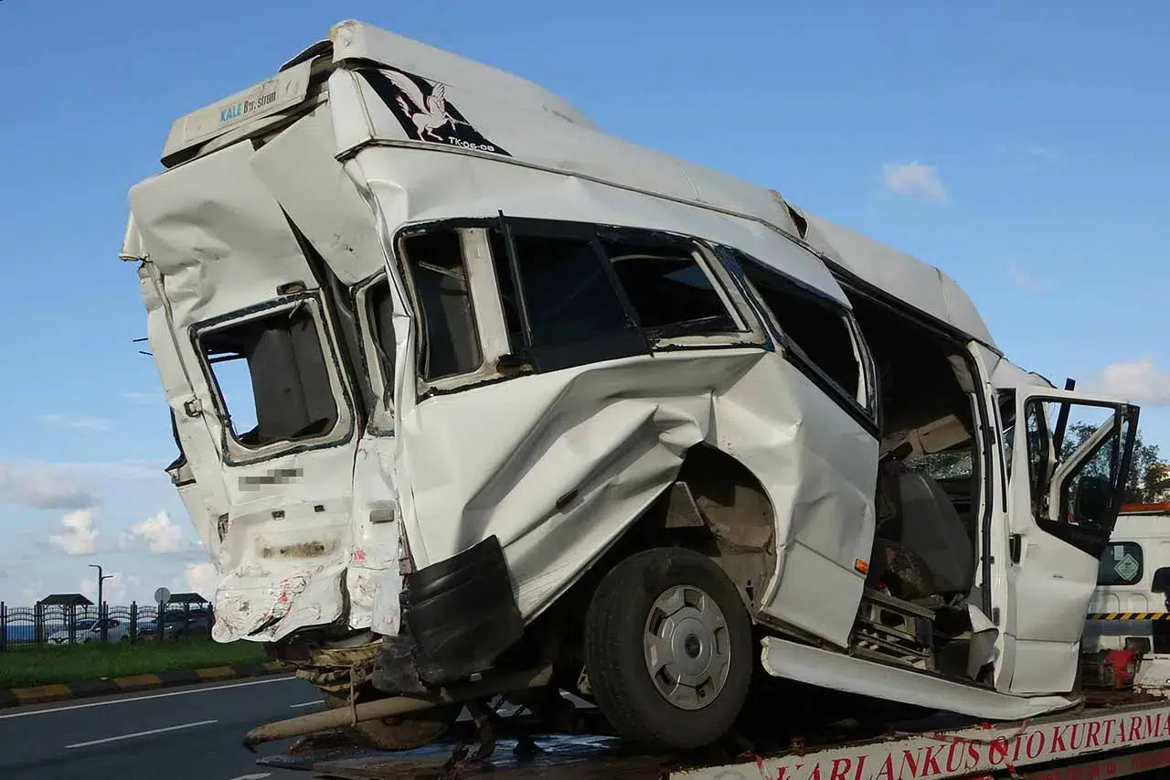 Katliam gibi kaza! 15 yaralı var