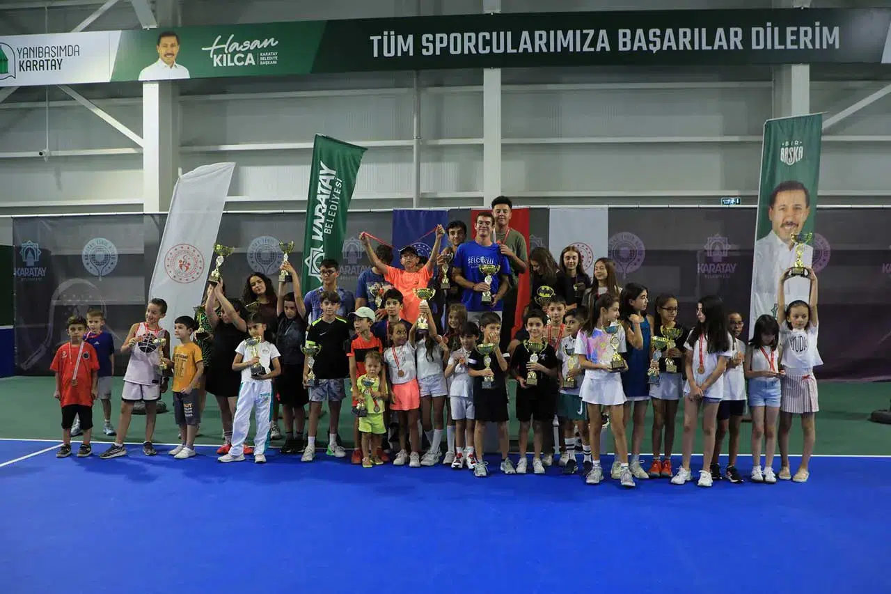 Karatay'da 2025 Tenis Turnuvası'nda şampiyonlar belli oldu!