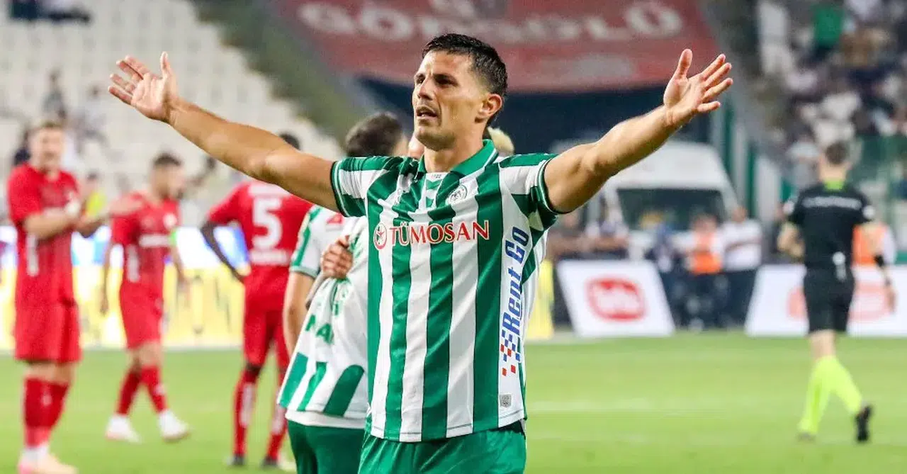 Konyaspor önemli ayrılığı resmen açıkladı