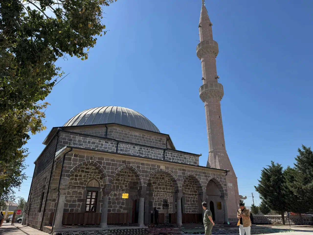 Konya'da restorasyonu tamamlanan cami yeniden ibadete açıldı