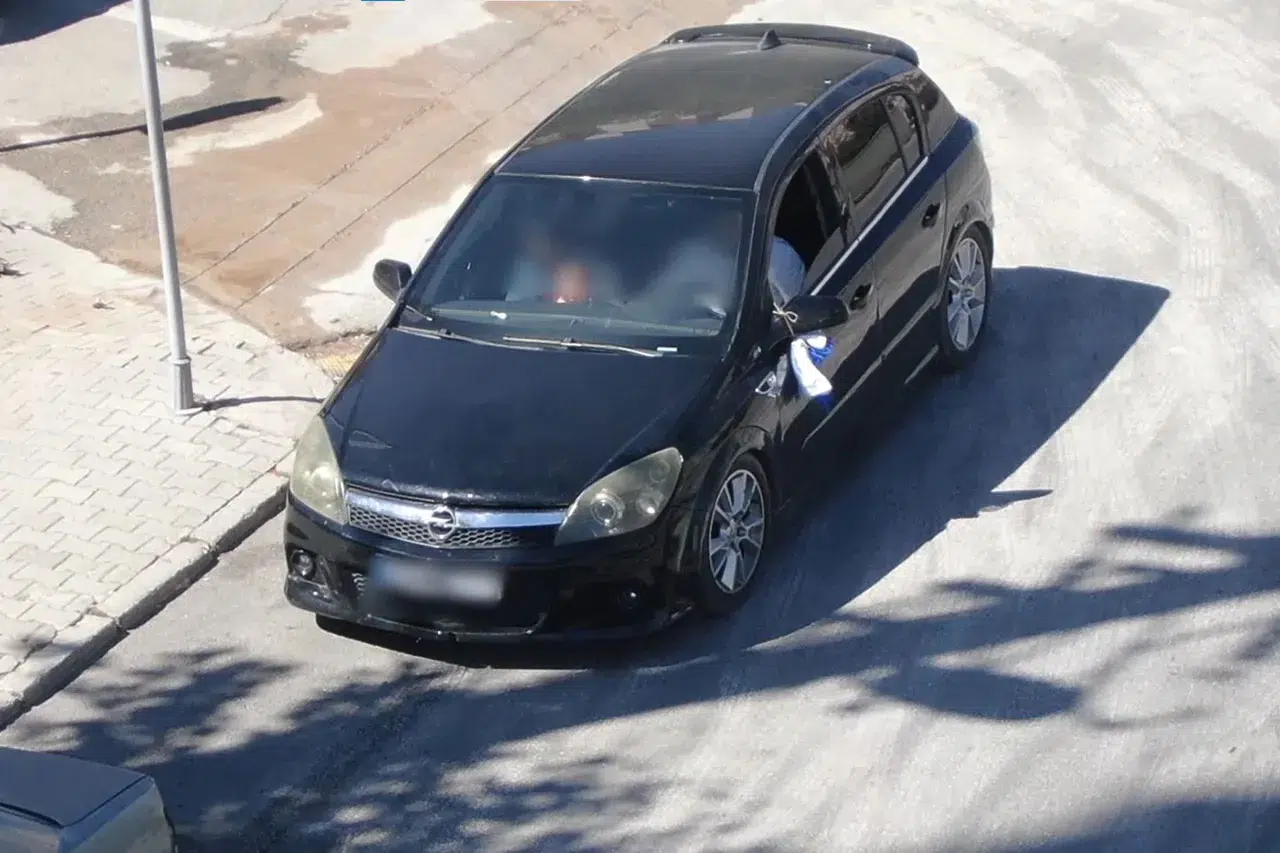 Konya’da film sahnesi gibi anlar! Ehliyetsiz sürücünün oyununu drone yakaladı