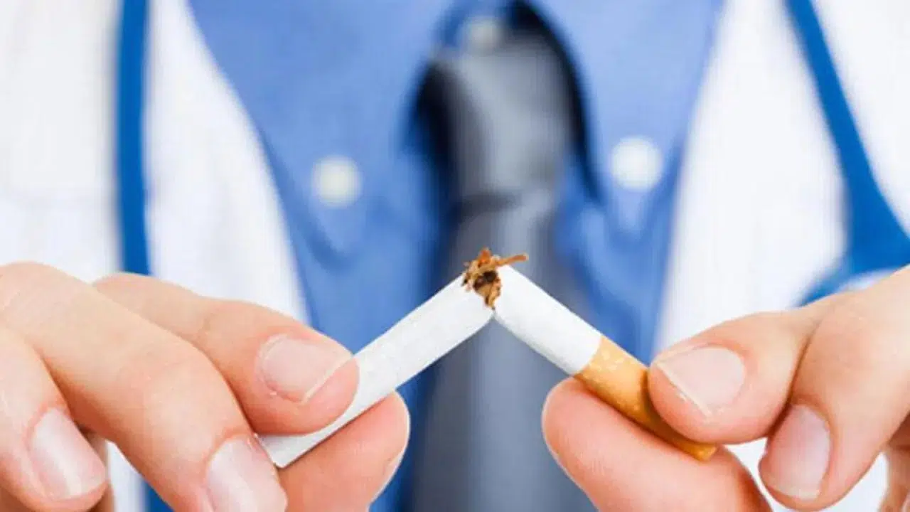 Türkiye'de her 2 erkekten ve her 4 kadından biri sigara içiyor