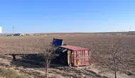 Konya’da çekici devrildi! Sürücü yaralandı
