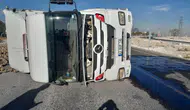 Konya'da pancar yüklü tır devrildi!