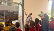 CHP Konya Vekili Bektaş, yeğenini TBMM’yi gezdirdi