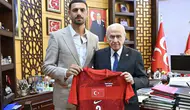 Milli futbolcu Demiral, MHP Genel Başkanı ile görüştü