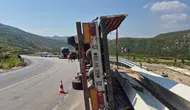 Konya-Antalya karayolunda korkutan kaza! TIR devrildi