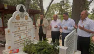 Özer, Konyalı büyük zatın torunu ile buluştu
