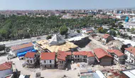 Konya'da Mevlana'nın yanı başında yükselen eserde çalışmalar hız kesmiyor!