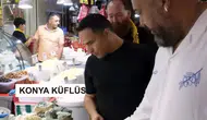 Ünlü Şefi Konya pazarında görenler gözlerine inanamadı! O lezzete bayıldı