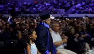 Konyalı ünlü iş insanı 68 yaşında mezun oldu! Diplomayı 7 torunu ile aldı