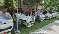 Konya Numune Hastanesi’nde hastaların yatakları bahçeye çıkarıldı