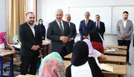 Konya Valisi Akın’dan öğrencilere sürpriz ziyaret! Tek tek sınıflara girdi