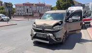 Konya’da işlek caddede kaza! Araçlar birbirine girdi