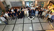 Konya’da yıllar sonra anlamlı buluşma! Mezunlar ve öğretmenler yeniden bir araya geldi