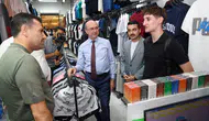 Konya'da Başkan Pekyatırmacı sahada! Esnafı dinledi, çocukları sevindirdi