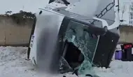 Yolcu otobüsü devrildi! Çok sayıda yaralı var