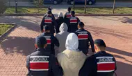 Konya Yolu’nda minibüsün kapısından bin 120 uyuşturucu hap çıktı!
