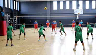 Konya'da ortaokullar arası voleybol heyecanı başladı