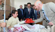 Karaman’da hastanedeki çocuklara moral veren 23 Nisan ziyareti