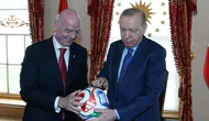 FIFA Başkanı Türkiye’de! Cumhurbaşkanı ile buluştu