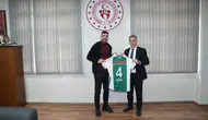 Konyasporlu futbolcu Adil Demirbağ o ismi ziyaret etti