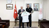 Konyaspor Kaptanı Demirbağ, Vali ile görüştü