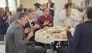 Konya Vekili Erdem duaya katıldı, sonra pilava kaşık salladı