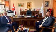 Eski Rektör Mustafa Şahin kendi okulunda! O isimle görüştü?