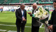 Konyaspor’u hiç yalnız bırakmadı! Konyaspor’dan o isme hem teşekkür hem veda